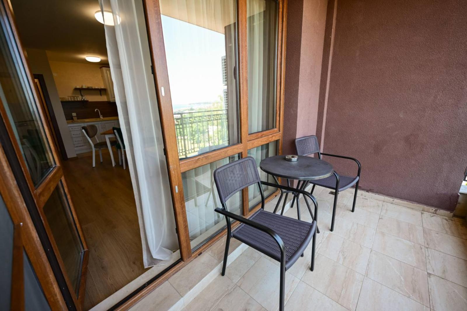 Kristin Palace Obzor Exterior photo